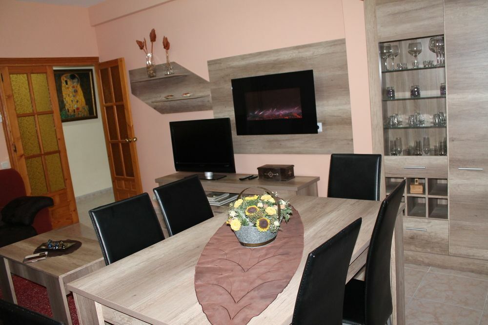 Apartamentos Turisticos Turisتوليدو المظهر الخارجي الصورة